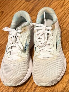 Brooks Range 2 Women's Running Shoes White Blue Size 8.5 Athletic Sneakers